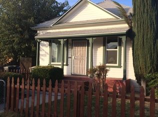 320 E 10th St, Hanford, CA 93230
