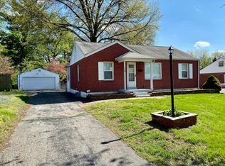 16 N Duchesne Dr, Florissant, MO 63031