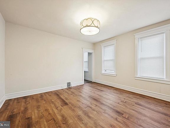 4th image of 2929 West St