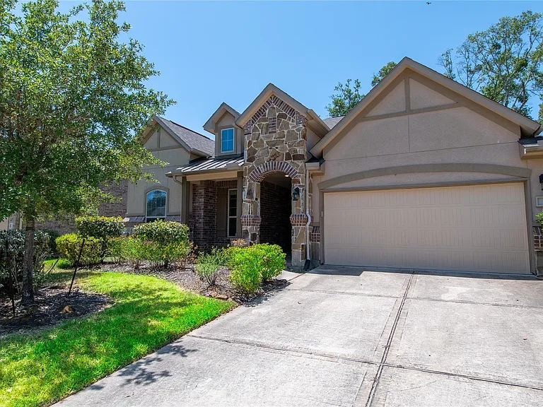 7 Whispering Thicket Pl — Photo 1
