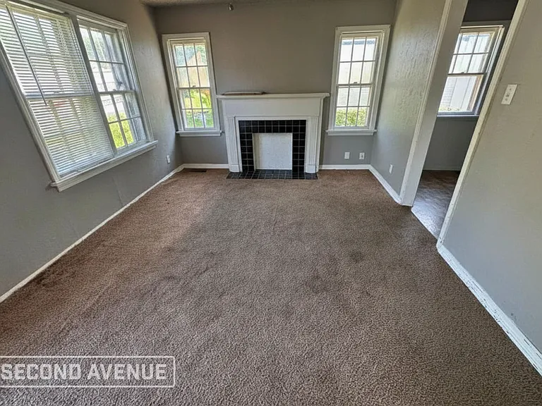 2012 Miramar Blvd — Photo 2