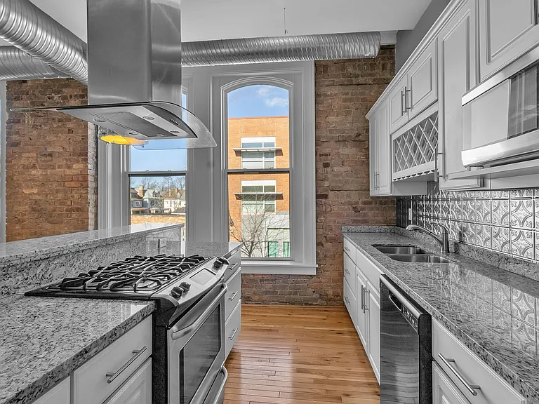 The Fenton Apartments — Photo 9