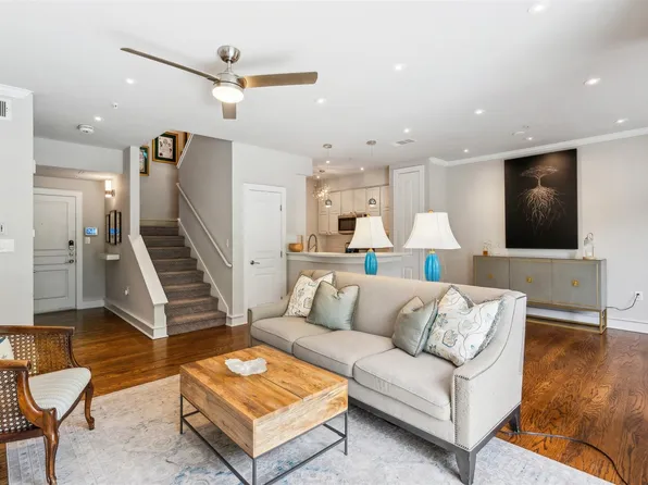 3333 Darcy St #2201, Fort Worth, TX 76107