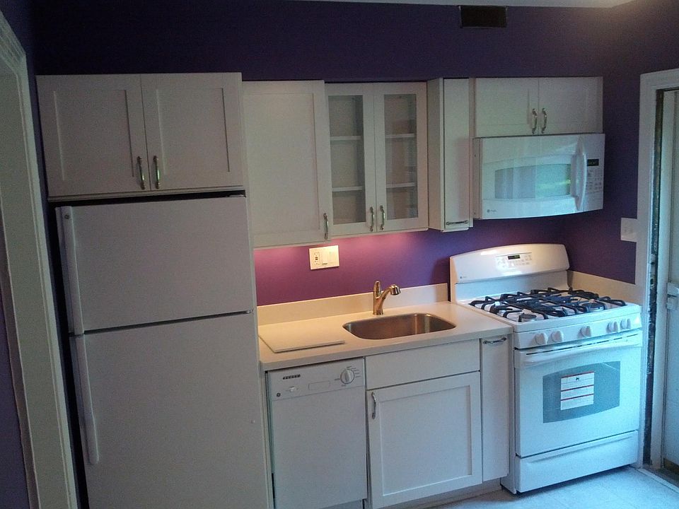 1st image of 1401 S Barton St Unit 225