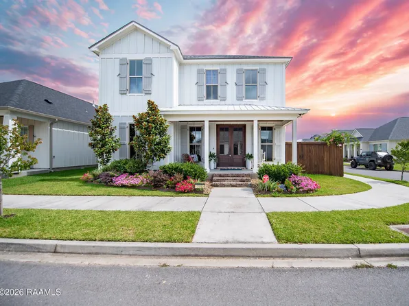 209 Oak Village Dr, Scott, LA 70583