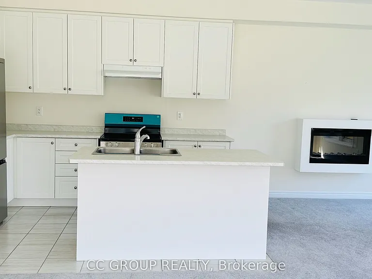 1032 Crowsnest Holw — Photo 4