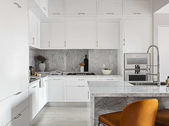 5th image of 22 Bond St #D