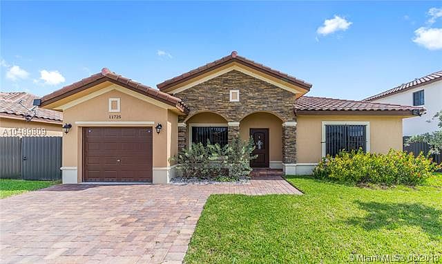 SPOTLESS GEM! ONLY 2 YEARS NEW!  A STEAL AT $309,900!