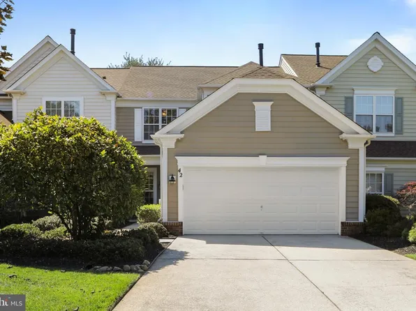 42 Wrentham Dr, Medford, NJ 08055