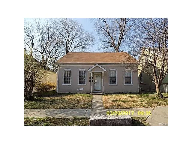 1223 E 6th St photo 1