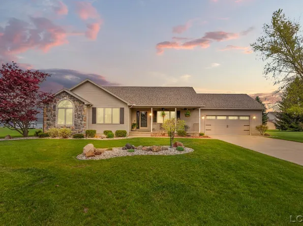 3136 Planeview Dr, Adrian, MI 49221