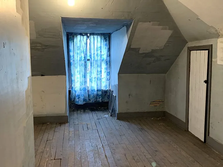 577 Lincoln Way E — Photo 45