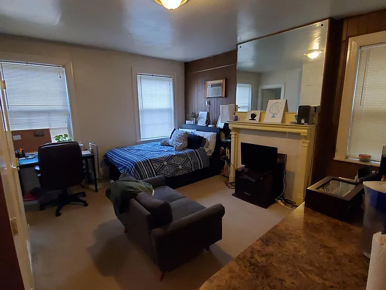 225 Roup Ave #23 — Photo 1