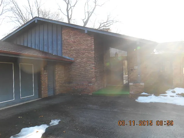 18321 Lange St photo 1
