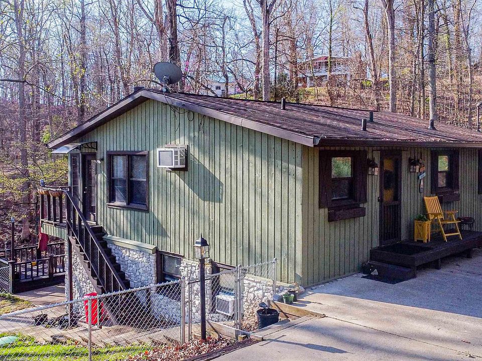 1st image of 61 Dogwood Dr