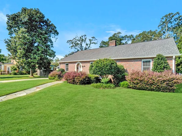 306 Hickory St, Clinton, SC 29325