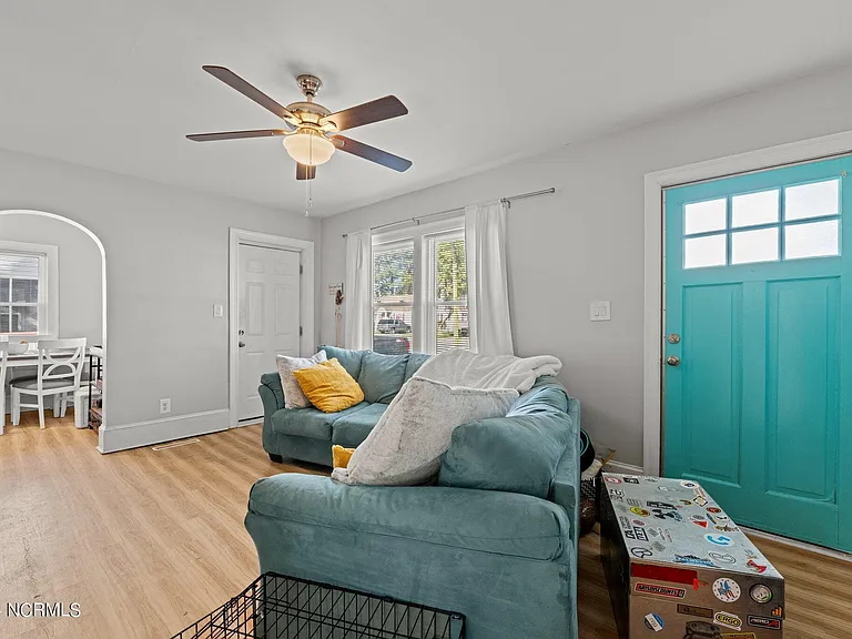607 Watson Ave — Photo 15