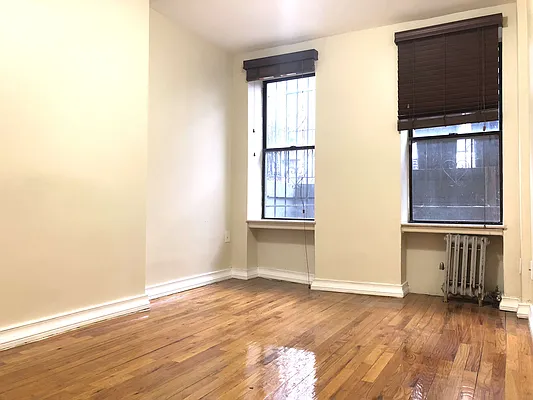 Rented by Meraki Realty LLC | media 31