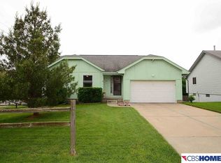 4801 Copper Hill Dr, Bellevue, NE 68157