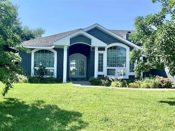 33 Colonial Avenue, Stephenville, NL A2N1Y7