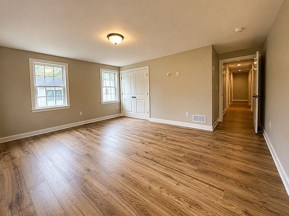 3rd image of 555 Foundry St #A