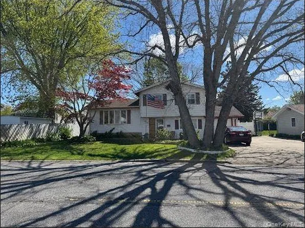 183 Broadway, Brentwood, NY 11717