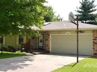 1604 W Wayland St, Springfield, MO 65807