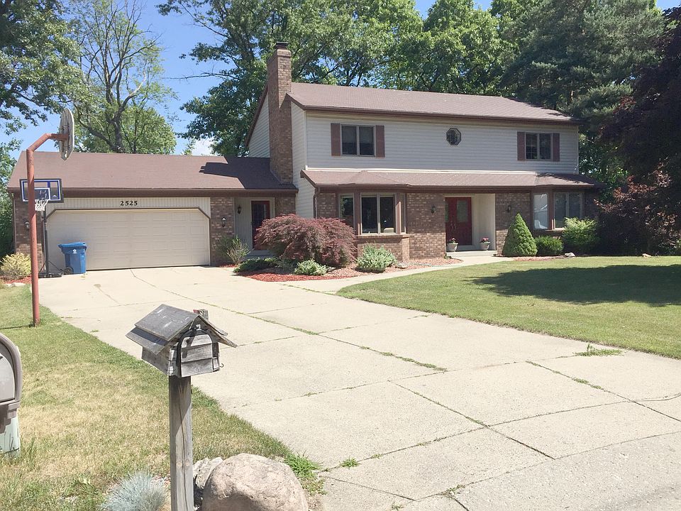 1st image of 2525 Thoreau Ct NE