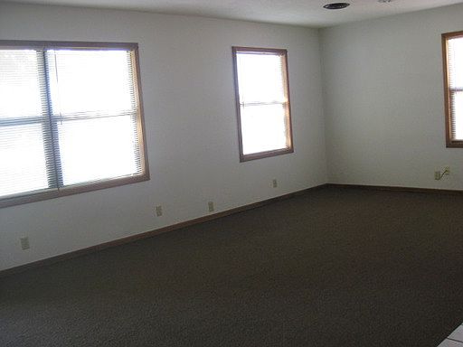 5th image of 825 E Lindsey St #827