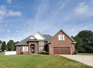 807 5th St NE, Conover, NC 28613