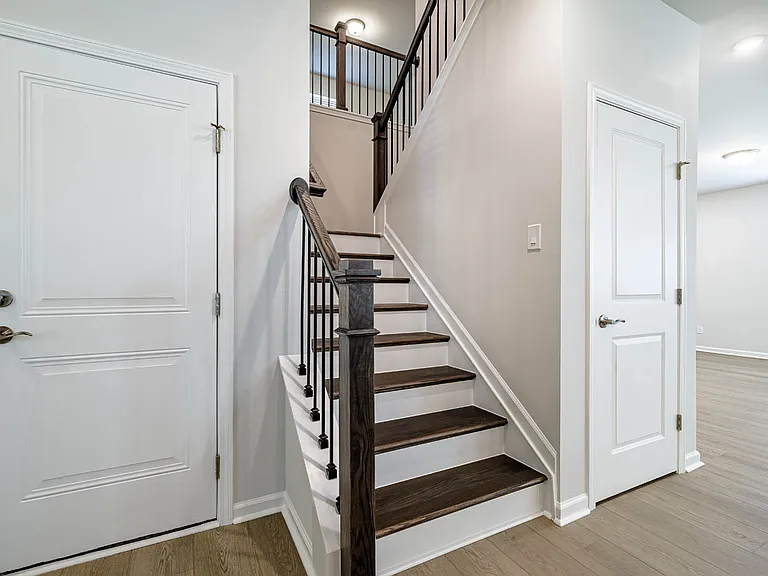 1400 Hollyview Ave — Photo 26
