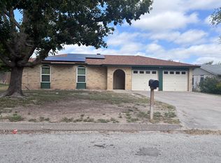 106 Sombrero Dr, Del Rio, TX 78840