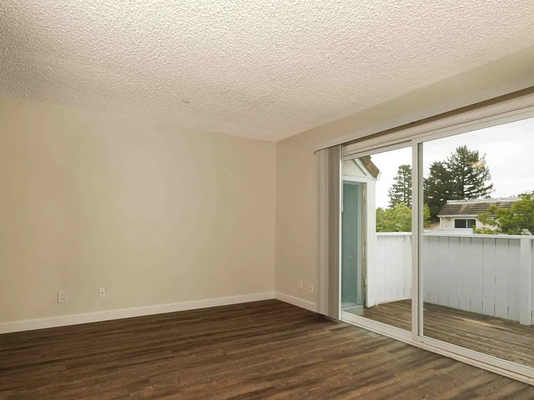 Mission Village Apartments — Photo 17