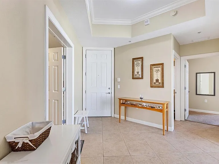 8561 Amberjack Cir #301 — Photo 4