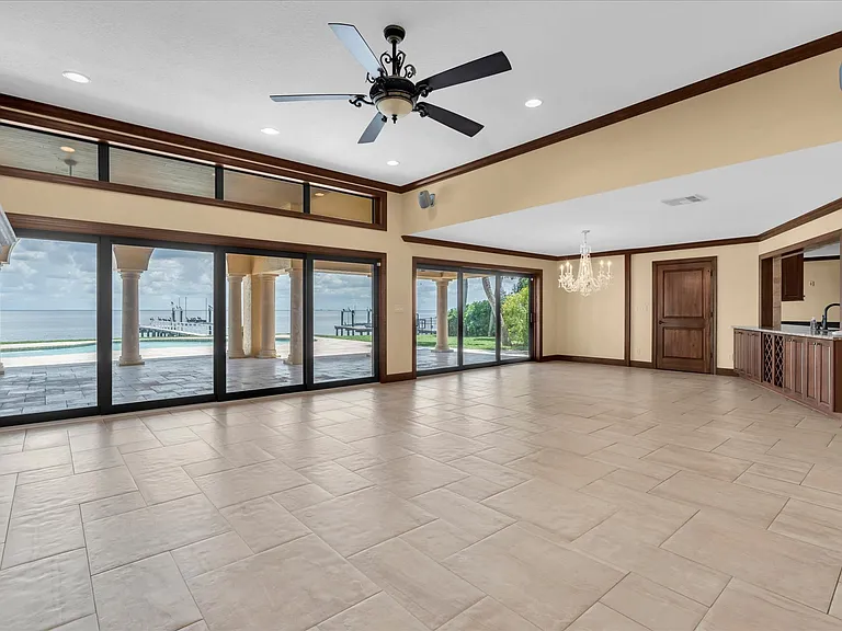 5810 Bahama Shores Dr S — Photo 20