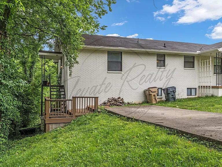 606 Ellen Dr #A — Photo 3