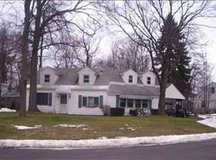 1034 Palanizi Dr, Rotterdam, NY 12303