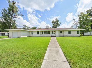 1604 Shady Oaks Dr, Conroe, TX 77301