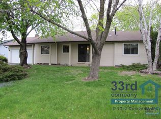 612 145th St E, Burnsville, MN 55337