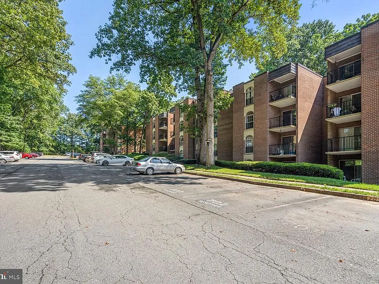3326 Woodburn Village Dr #23 — Photo 15