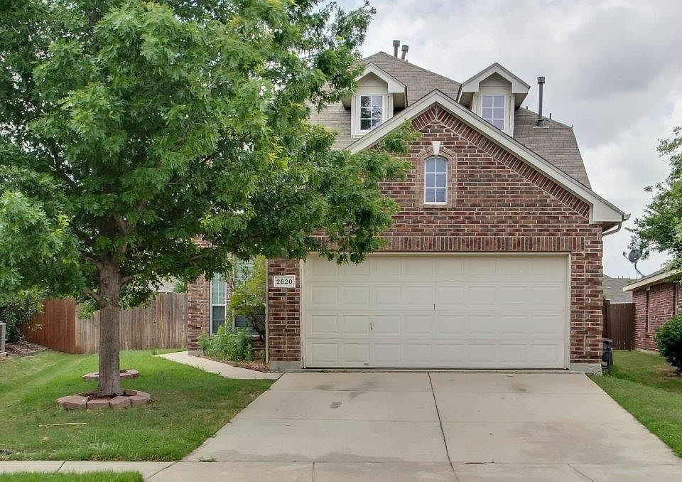 1st image of 2820 Lynx Ln