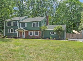 11 Linden Dr, Basking Ridge, NJ 07920
