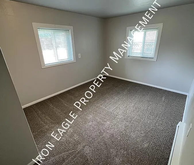 112 S Diamond St — Photo 5