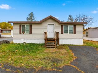 840 W 1st St TRLR 19, Cheney, WA 99004