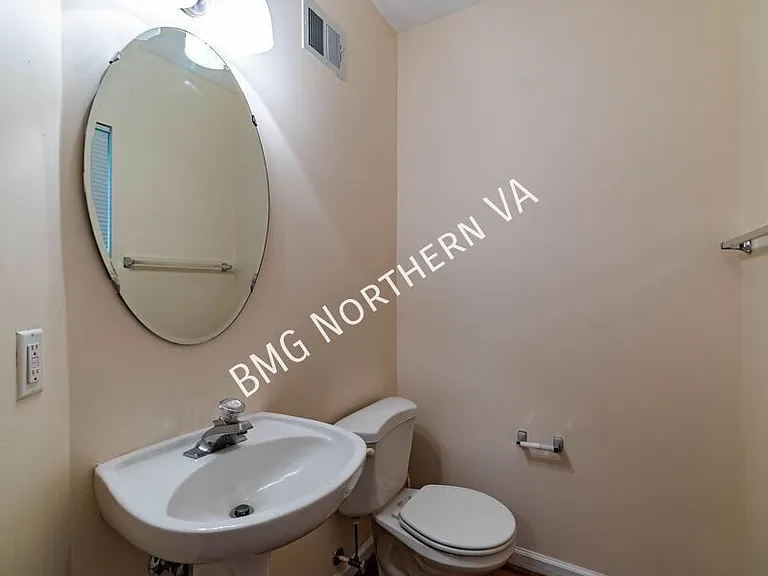5819 Pearson Ln — Photo 11