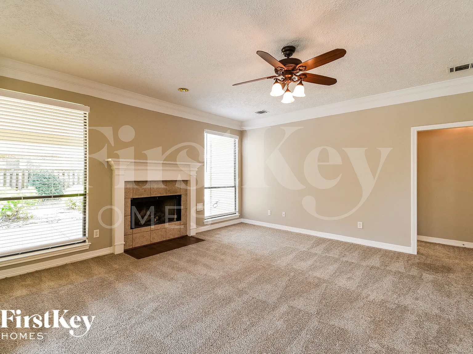 4 bed, 3.0 bath, 3056 sqft, $2,645 — Photo 3