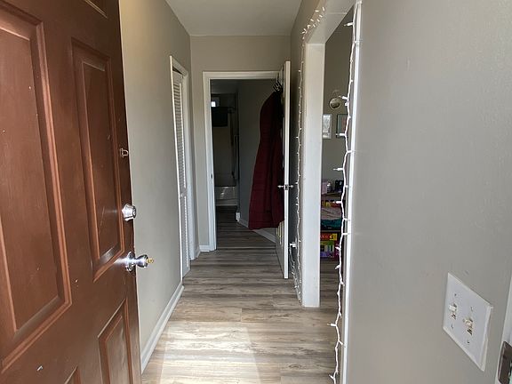 Main entry door and hallway.