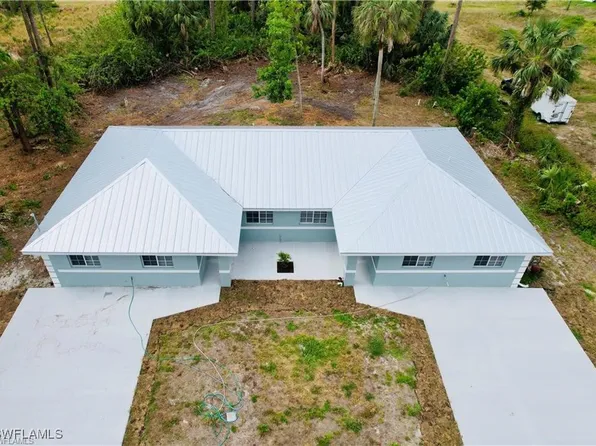 3825/3827 Hollycrest St, Fort Myers, FL 33905