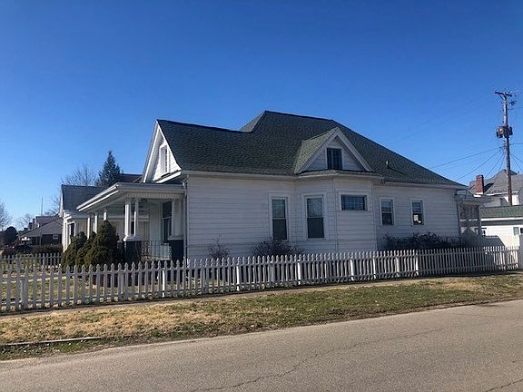 3rd image of 1657 5th St