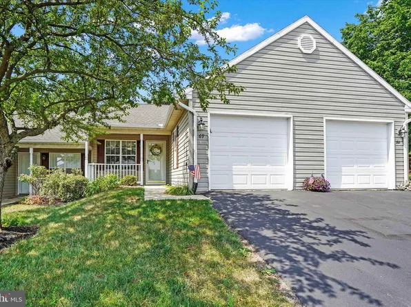 69 Hagarman Dr #69, York, PA 17408